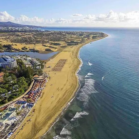 En * Playa del Ingles (Gran Canaria)